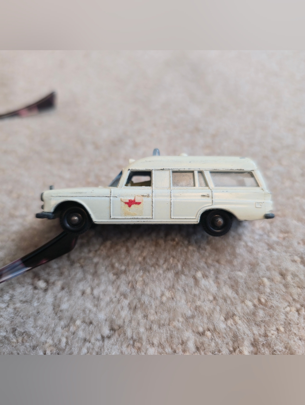 Vintage 1967 Matchbox Lesney Diecast King Size K-6 Mercedes Benz Binz Ambulance